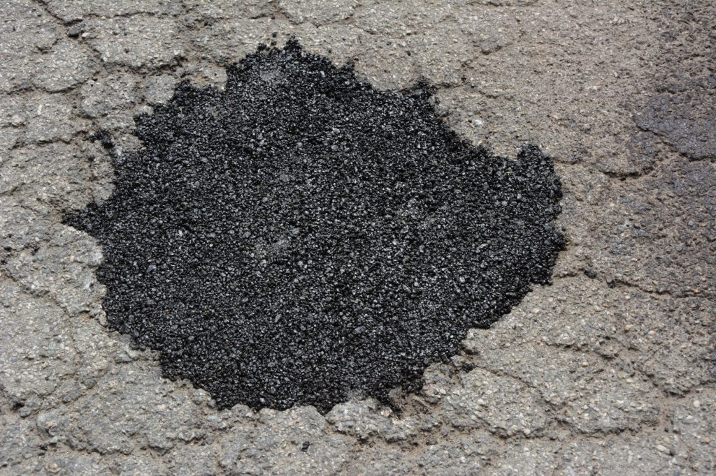 Schlagloch abgedichtet AvenariusAgro